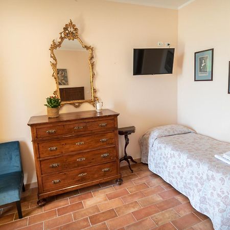 Agriturismo Villa Val D'Olivi Capodacqua  ภายนอก รูปภาพ