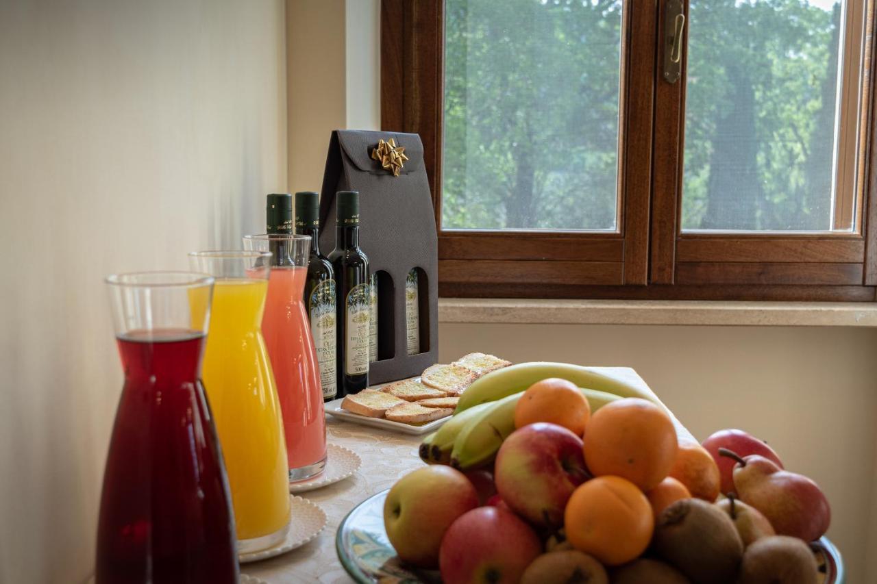 Agriturismo Villa Val D'Olivi Capodacqua  ภายนอก รูปภาพ