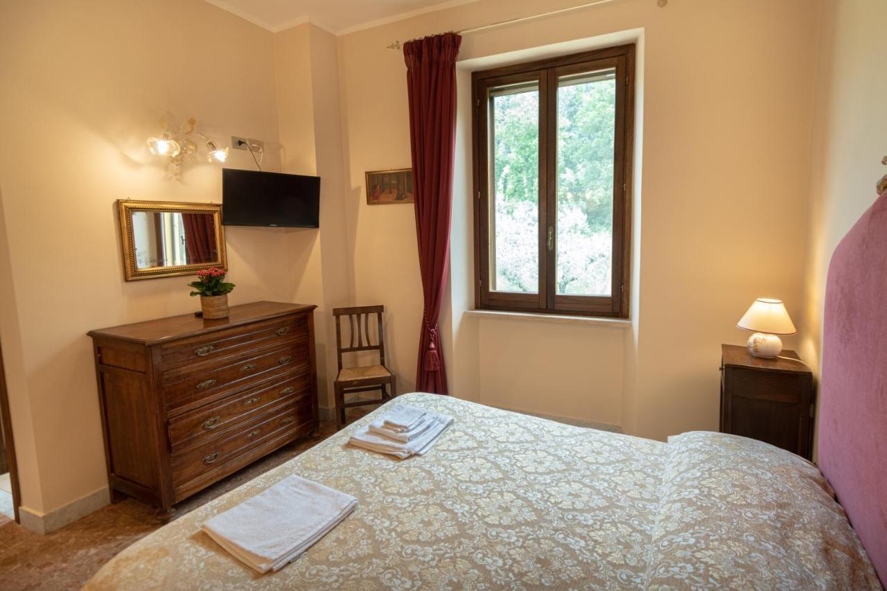 Agriturismo Villa Val D'Olivi Capodacqua  ภายนอก รูปภาพ