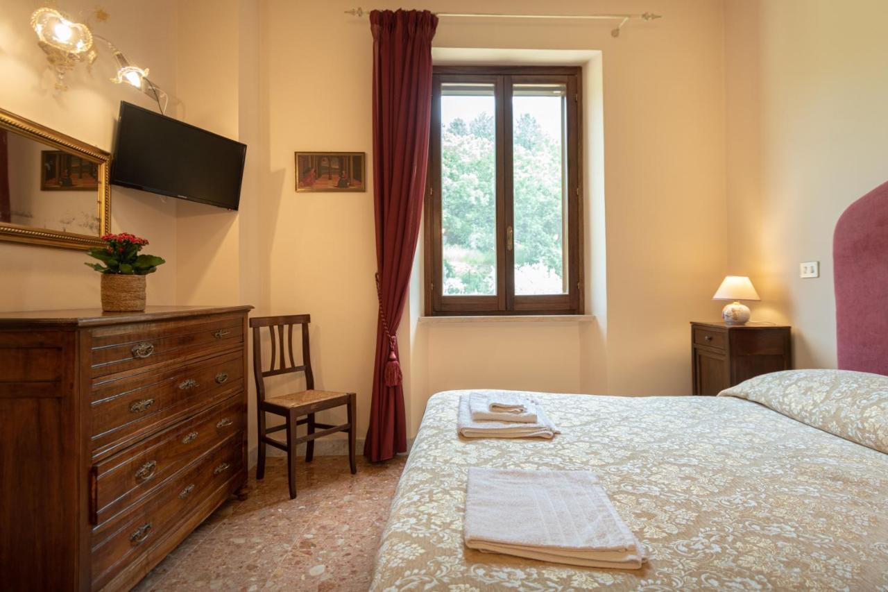 Agriturismo Villa Val D'Olivi Capodacqua  ภายนอก รูปภาพ