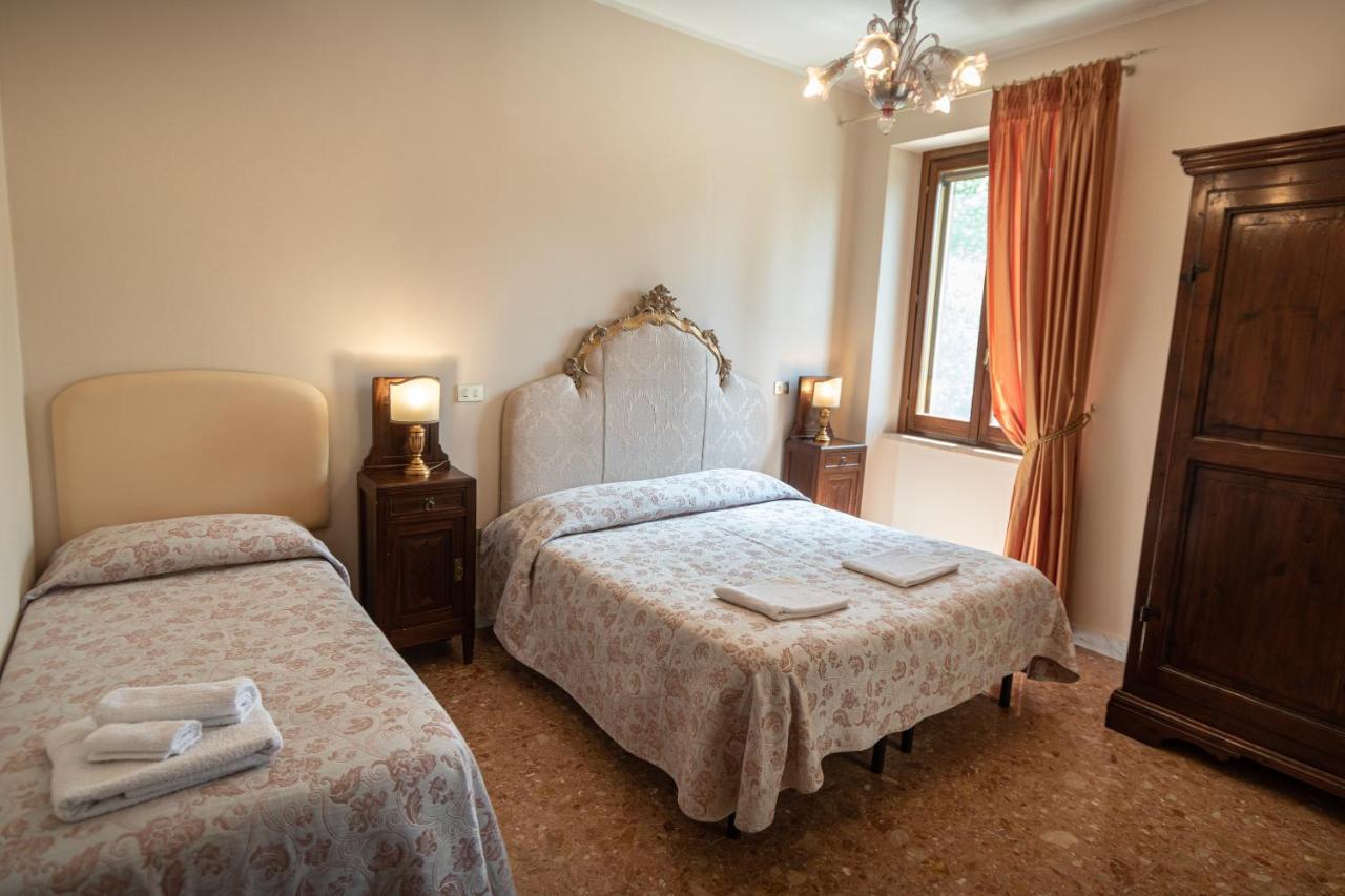 Agriturismo Villa Val D'Olivi Capodacqua  ภายนอก รูปภาพ