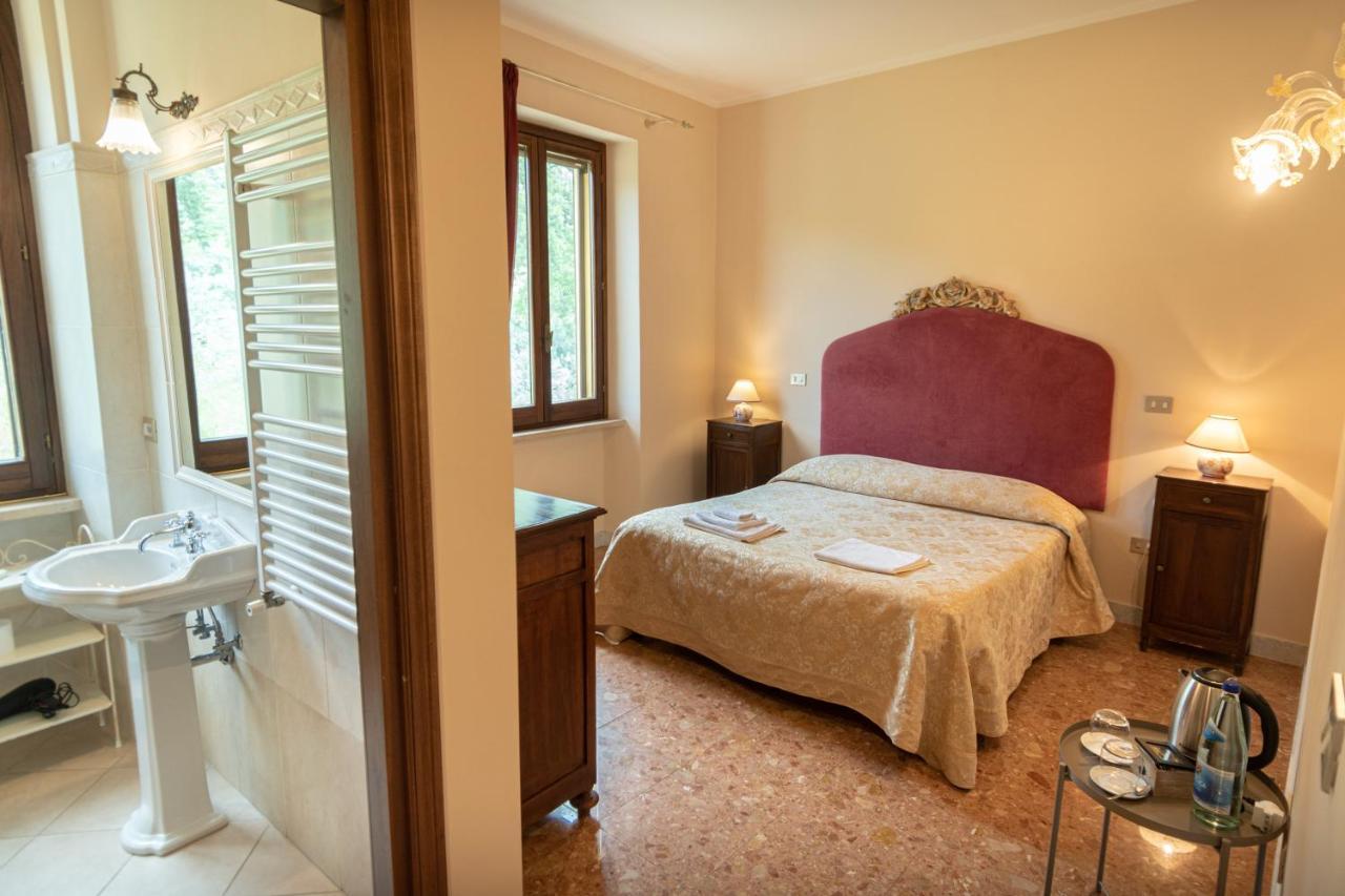 Agriturismo Villa Val D'Olivi Capodacqua  ภายนอก รูปภาพ