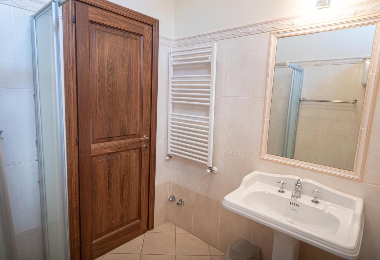 Agriturismo Villa Val D'Olivi Capodacqua  ภายนอก รูปภาพ