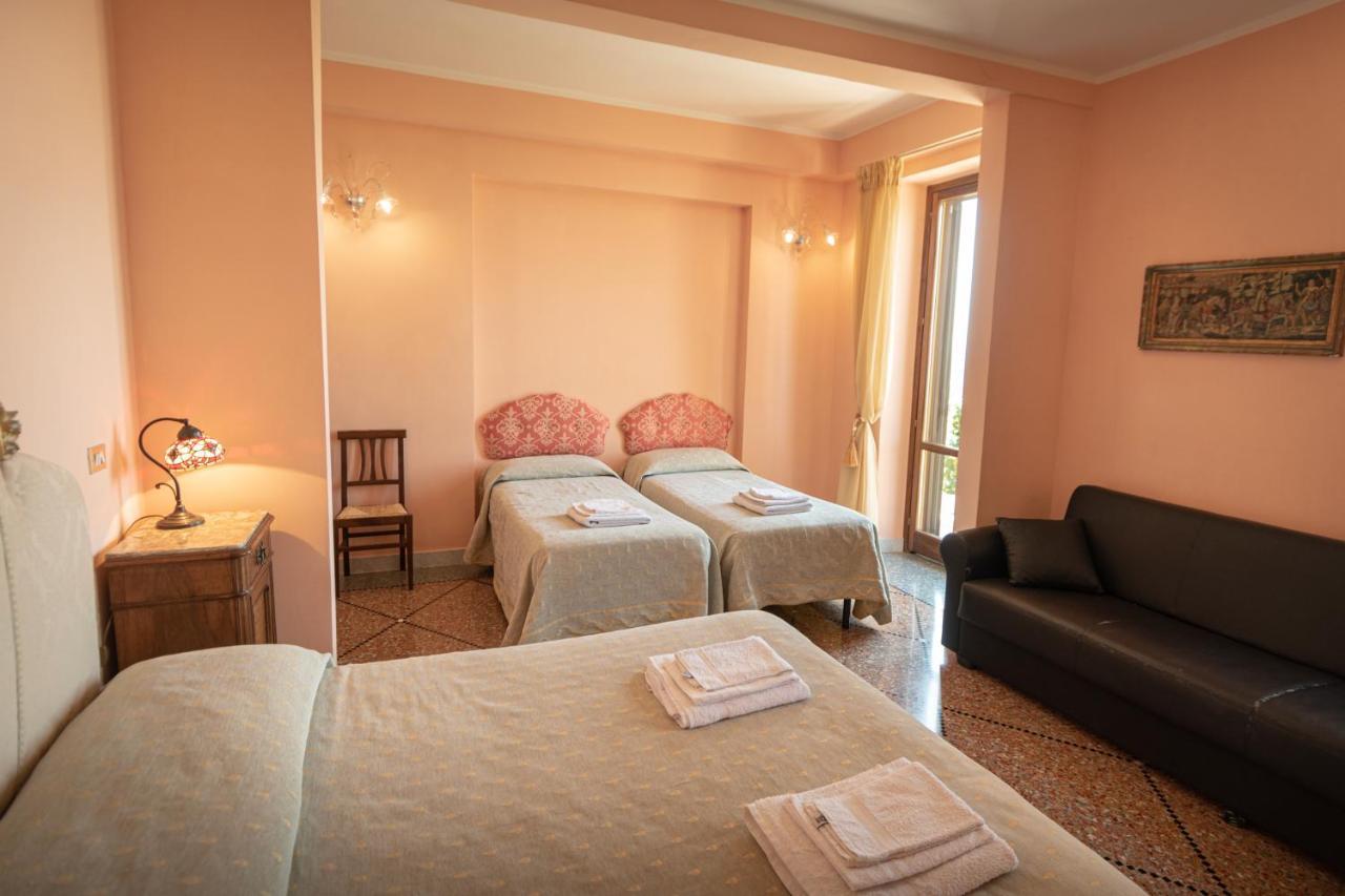 Agriturismo Villa Val D'Olivi Capodacqua  ภายนอก รูปภาพ