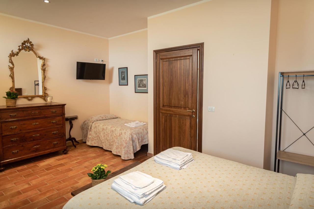 Agriturismo Villa Val D'Olivi Capodacqua  ภายนอก รูปภาพ