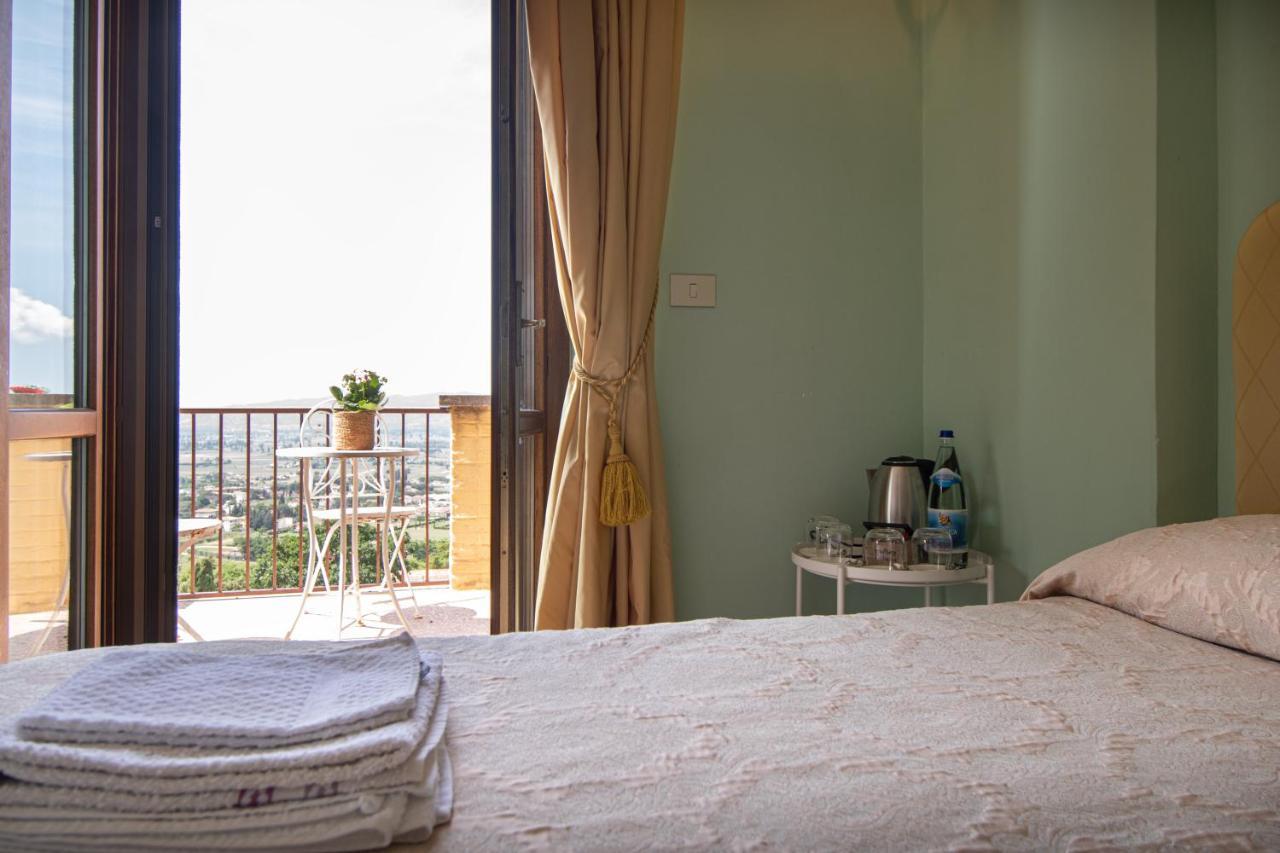 Agriturismo Villa Val D'Olivi Capodacqua  ภายนอก รูปภาพ