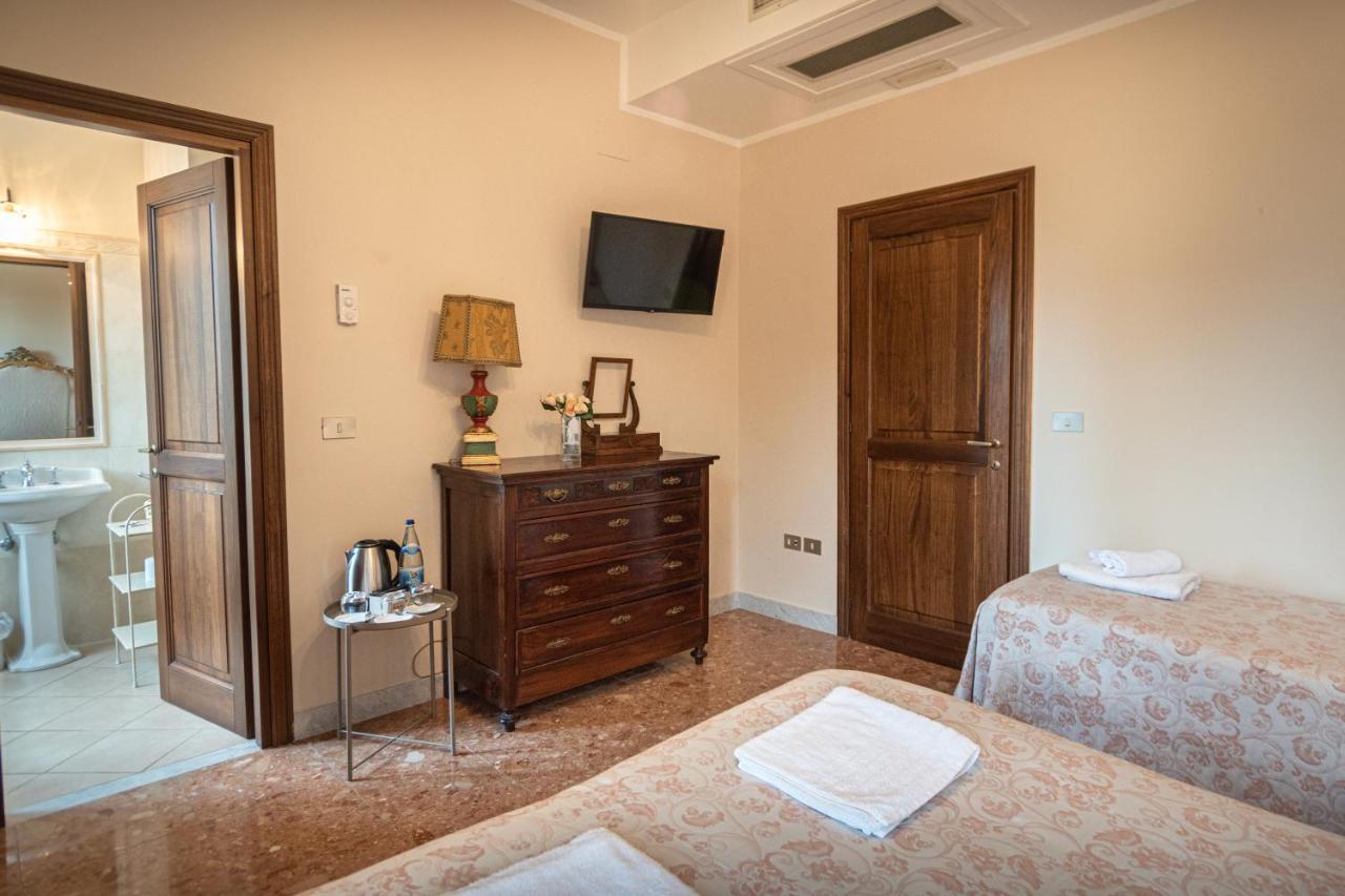 Agriturismo Villa Val D'Olivi Capodacqua  ภายนอก รูปภาพ