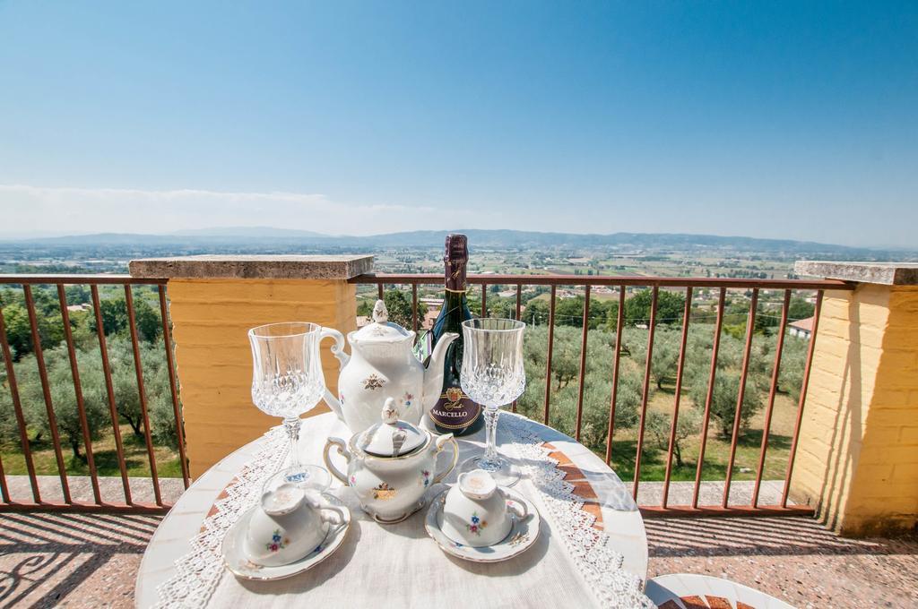 Agriturismo Villa Val D'Olivi Capodacqua  ภายนอก รูปภาพ